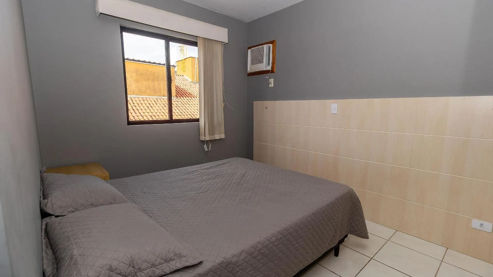 036A - Apartamento 3 Dormitorios A 150M Da Praia De Bombas Bombinhas